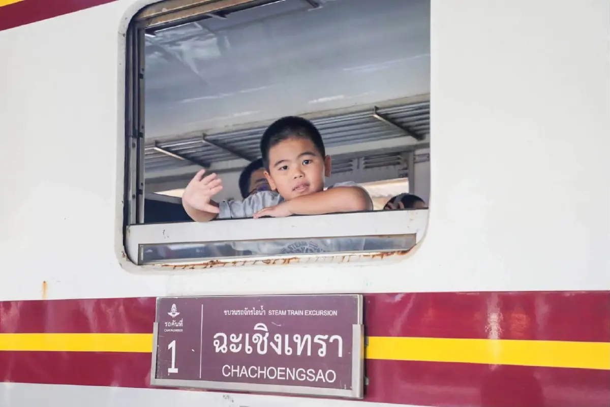 เปิดขบวน รถจักรไอน้ำย้อนยุค เฉลิมพระเกียรติ สมเด็จพระนางเจ้าฯ พระบรมราชินี