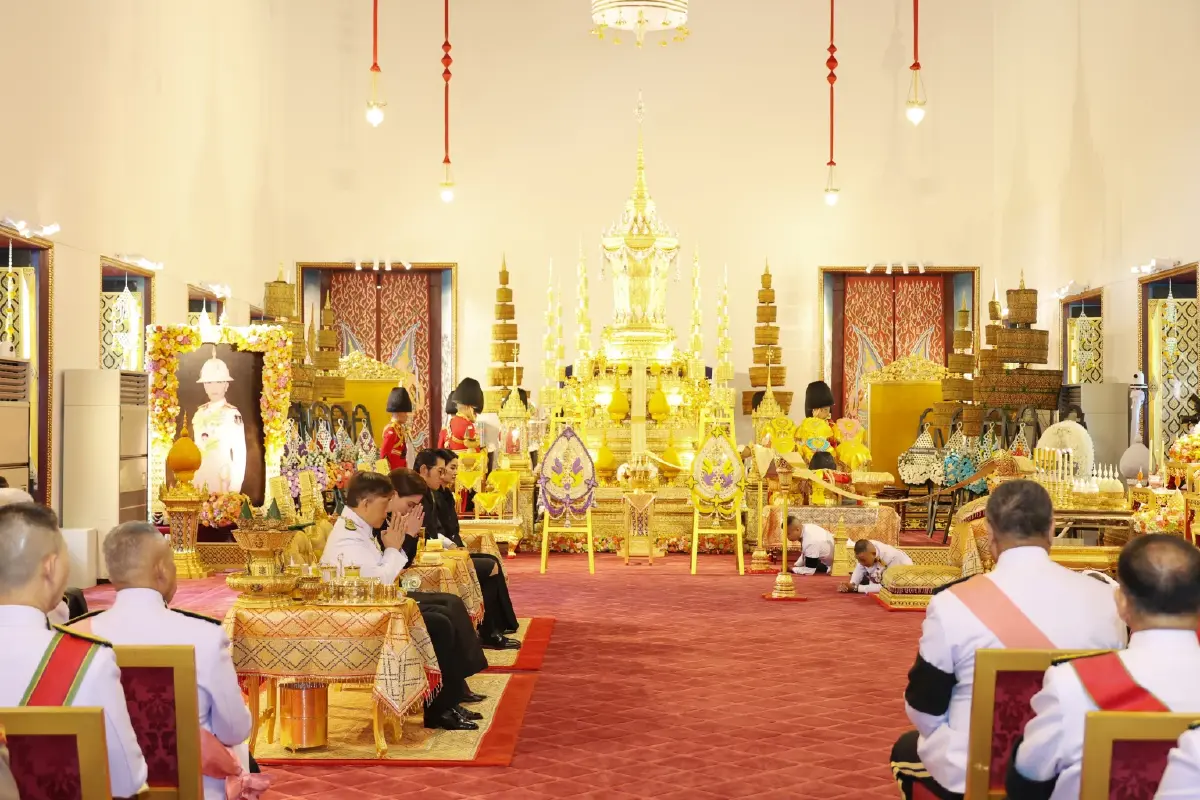 ในหลวง-พระราชินี เสด็จฯ ทรงบำเพ็ญพระราชกุศลสัตตมวาร พระราชทานพระศพ “เจ้าฟ้าพัชรกิติยาภาฯ”