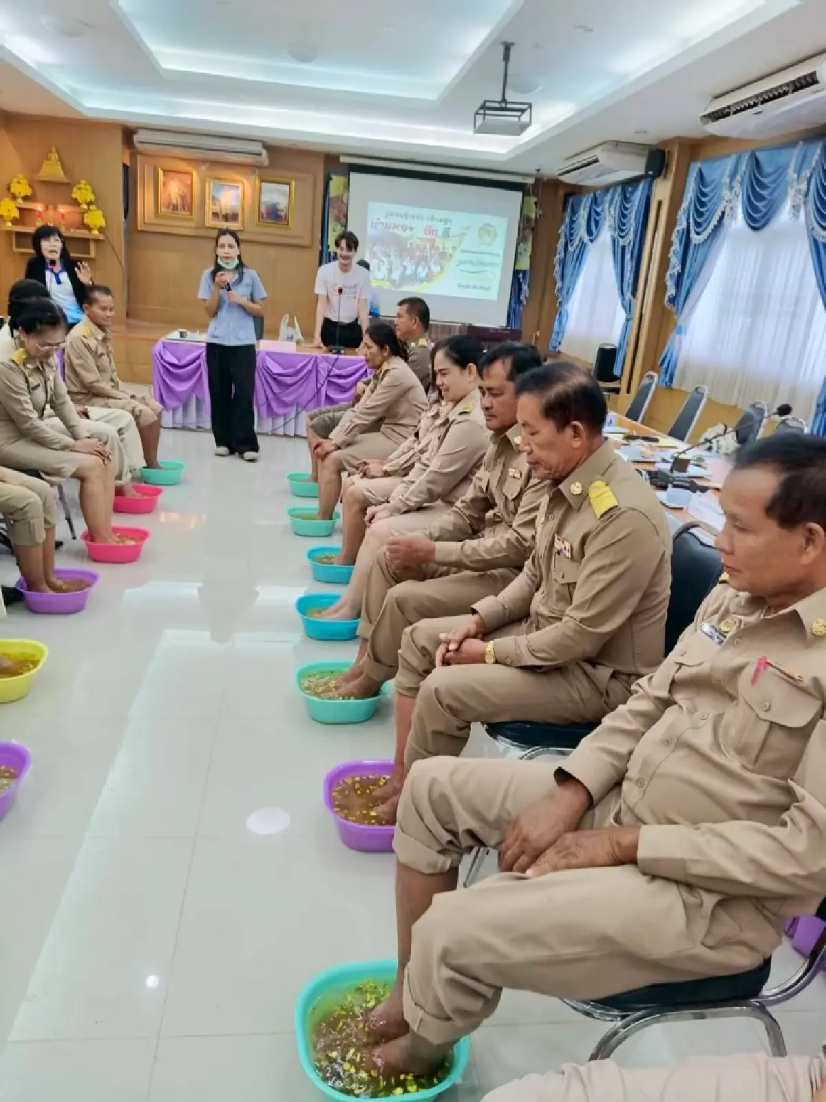 'แช่เท้า เล่าเรื่อง'ใช้สุขภาพนำทาง สู่การเลิกเหล้า-ปลดหนี้