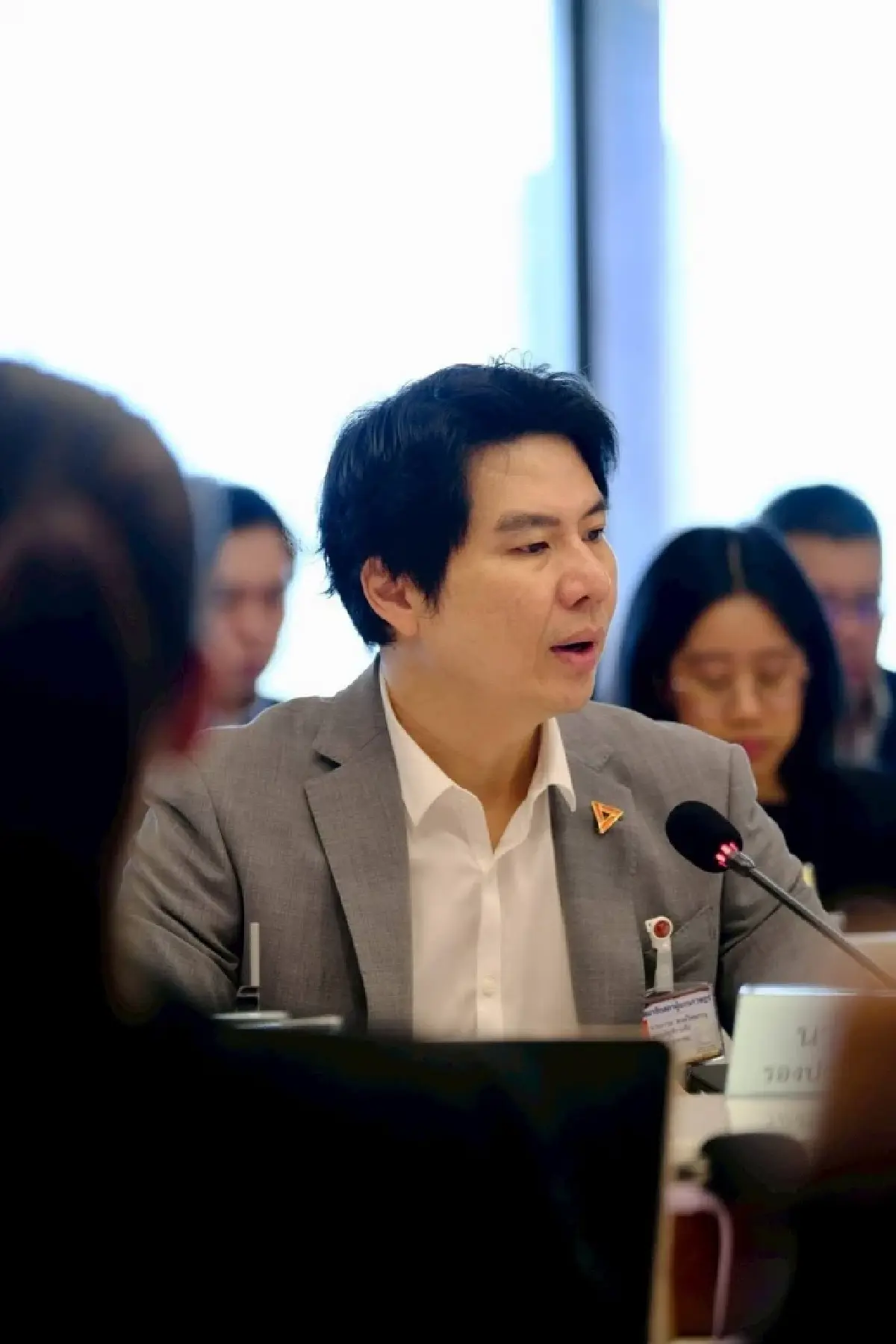 ก่อนปัดพัน Forex ผ่าธุรกิจ ‘ภาวุธ’ ร่วมคนดังอื้อ-พี่ ‘ธนาธร’ ด้วย