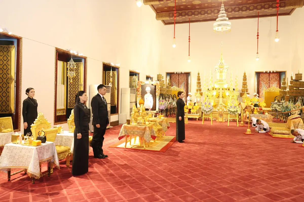 ในหลวง-พระราชินี ทรงบำเพ็ญพระราชกุศลพระพิธีธรรมสวดพระอภิธรรมพระศพ 'เจ้าฟ้าพัชรกิติยาภา'
