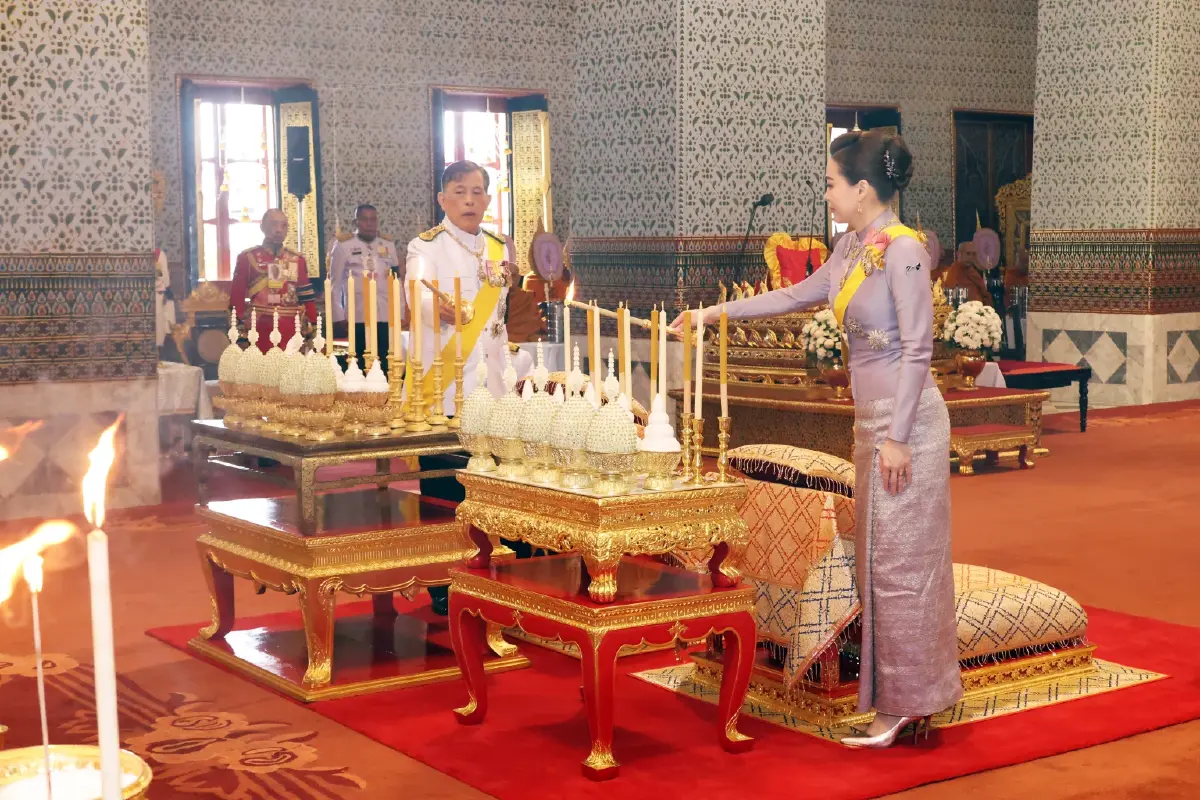 ในหลวง-พระราชินี เสด็จฯ ไปในการพระราชพิธีมหามงคลเฉลิมพระชนมพรรษา 4 รอบ
