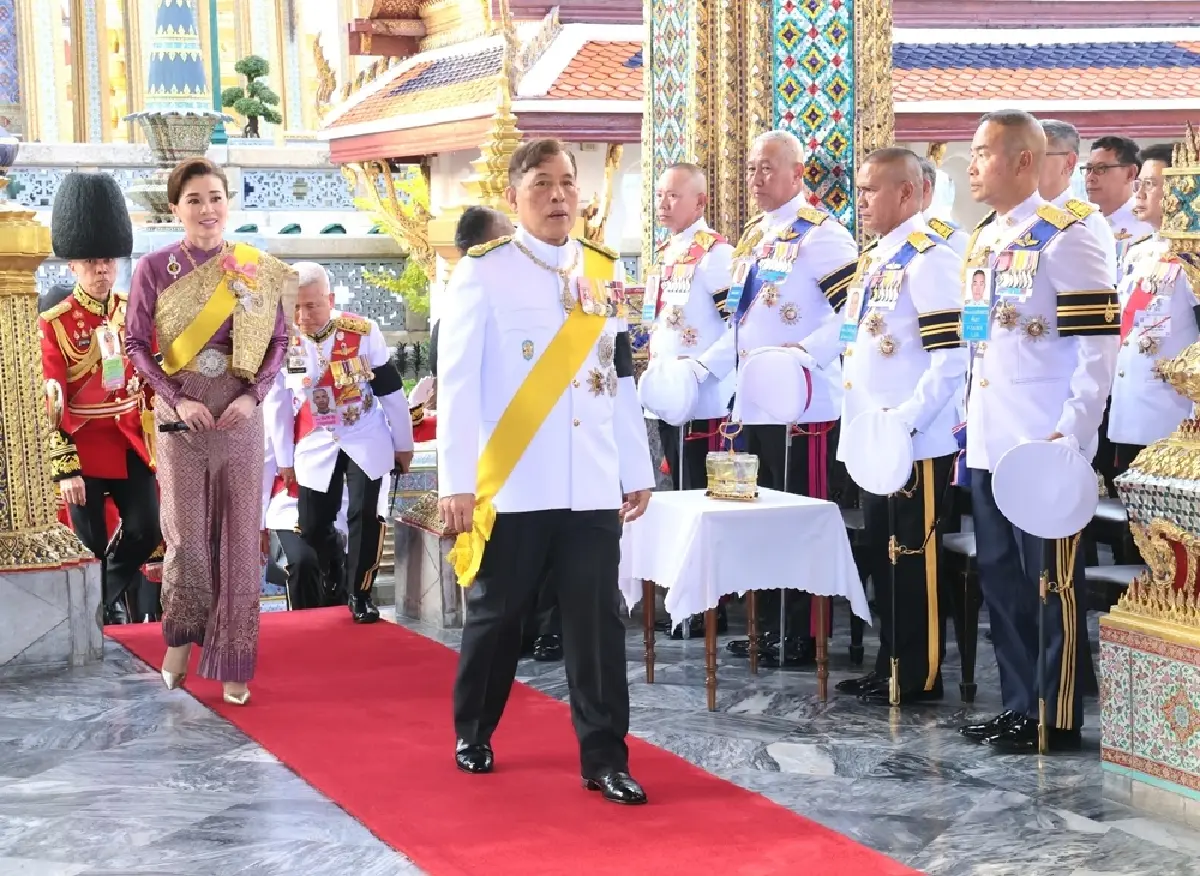 ในหลวง-พระราชินี เสด็จฯ ไปในการพระราชพิธีมหามงคลเฉลิมพระชนมพรรษา 4 รอบ