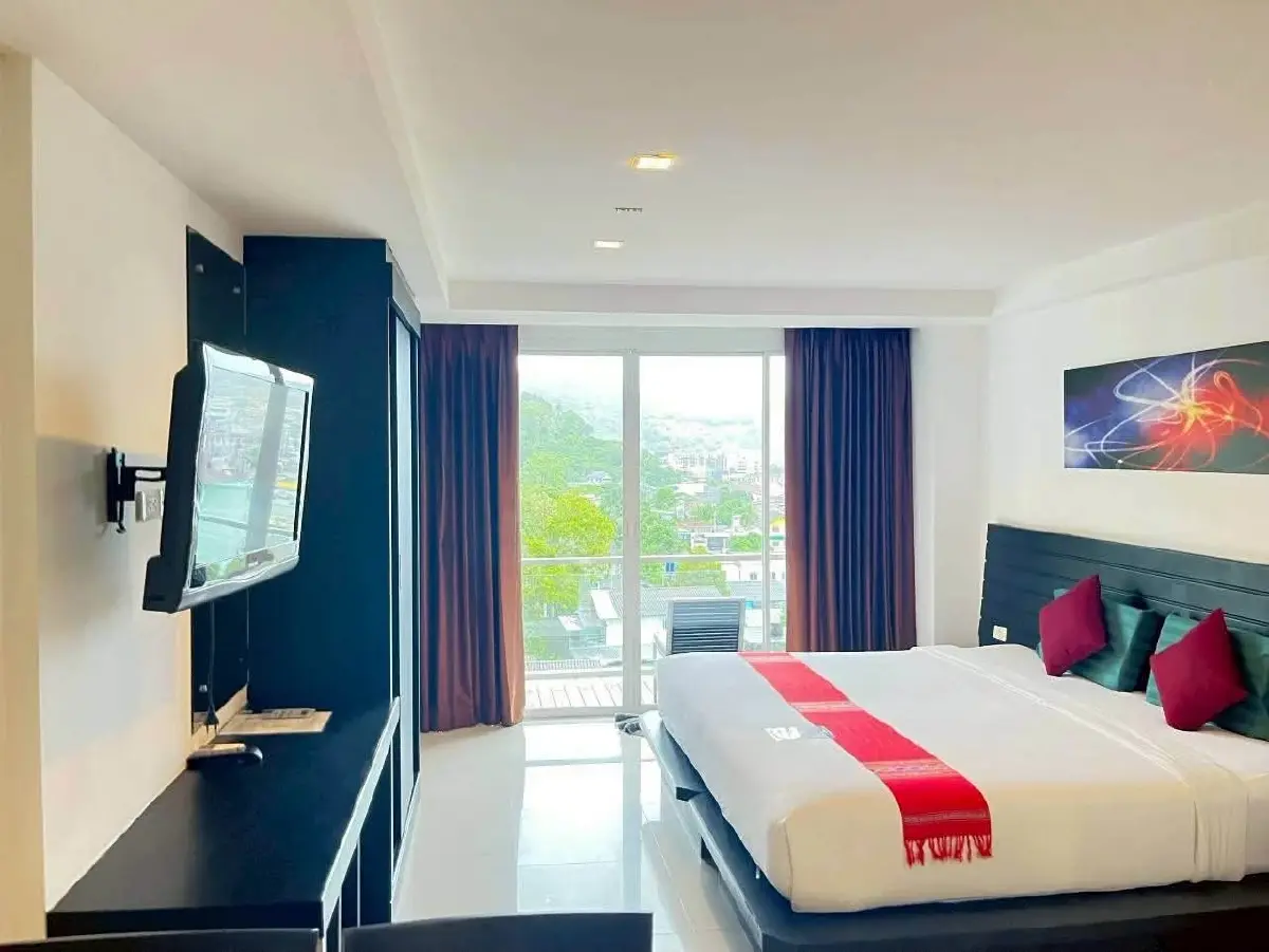 บุกทลาย 3 โรงแรมดังภูเก็ต แอบเปิดเย้ยกฎหมาย-ตัดวงจรทุนสีเทา