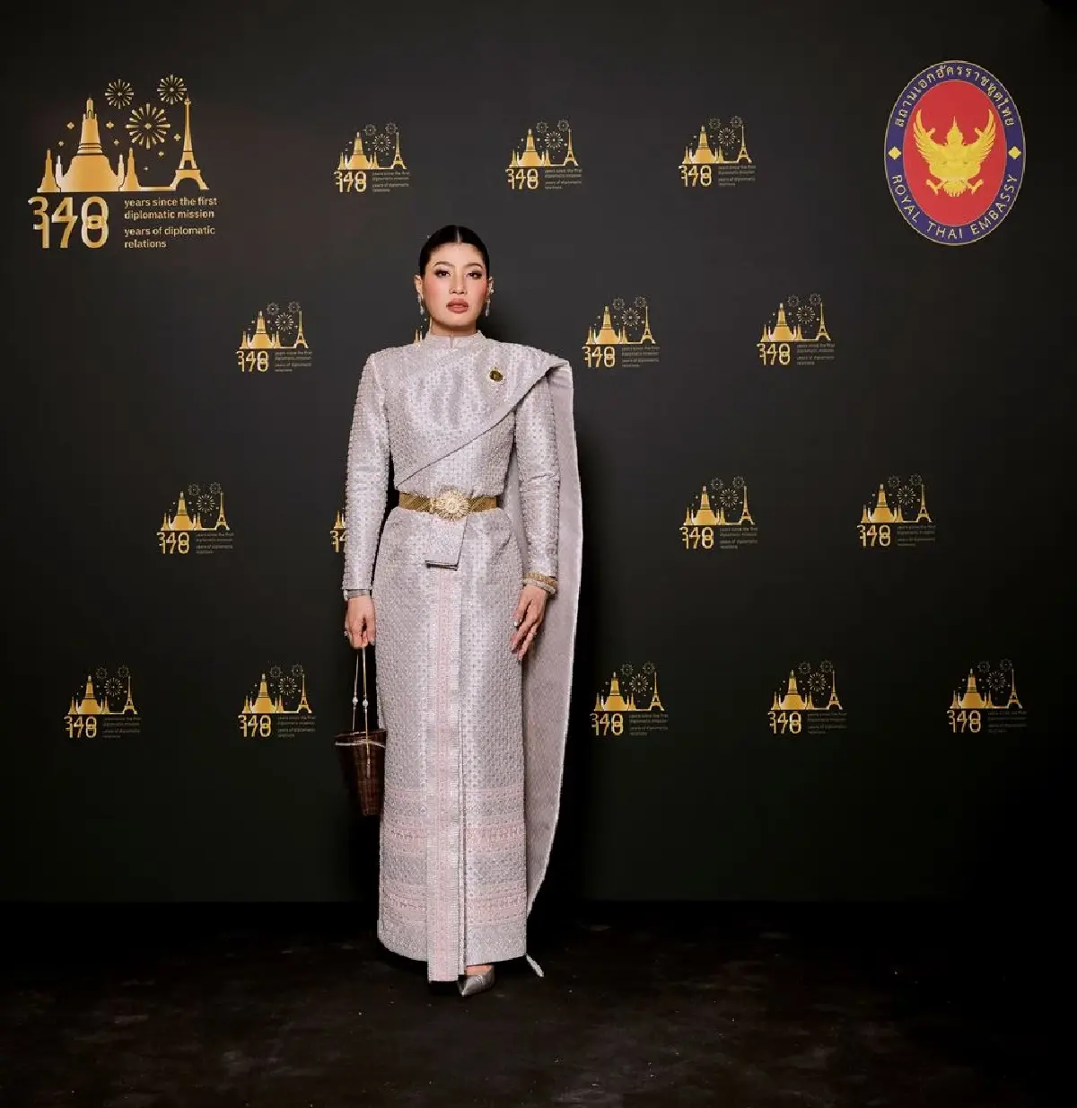 ราชพัสตราสู่สากล อัตลักษณ์ชุดไทยในฐานะทูตวัฒนธรรม ณ ฝรั่งเศส