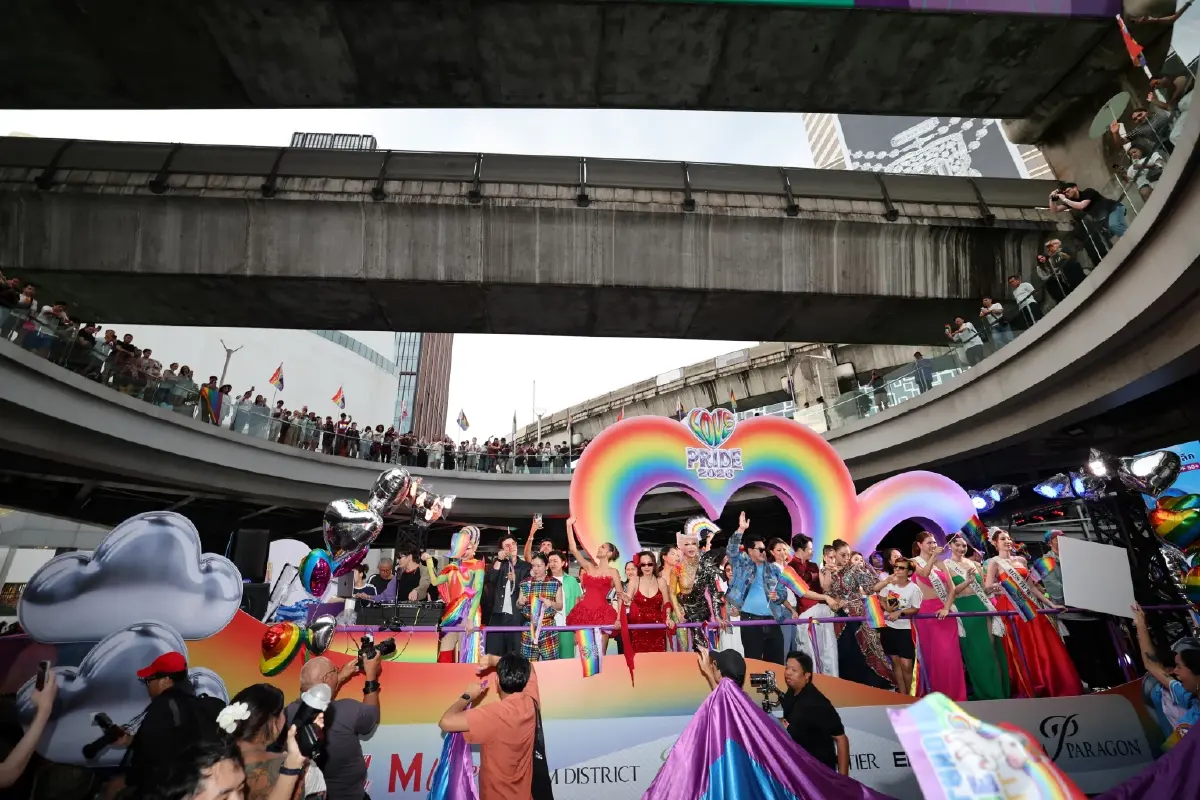 เดอะมอลล์ กรุ๊ป – เอ็ม ดิสทริค ฉลองยิ่งใหญ่ 'LOVE PRIDE 2026' ปักหมุดแลนด์มาร์กใจกลางเมือง