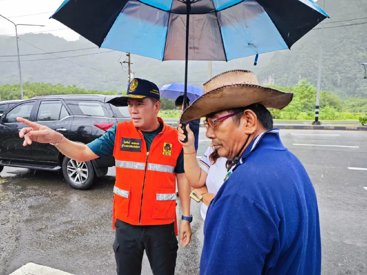 พังงารับมือฝนตกหนัก สั่งทุกหน่วยพร้อมป้องกันน้ำท่วม