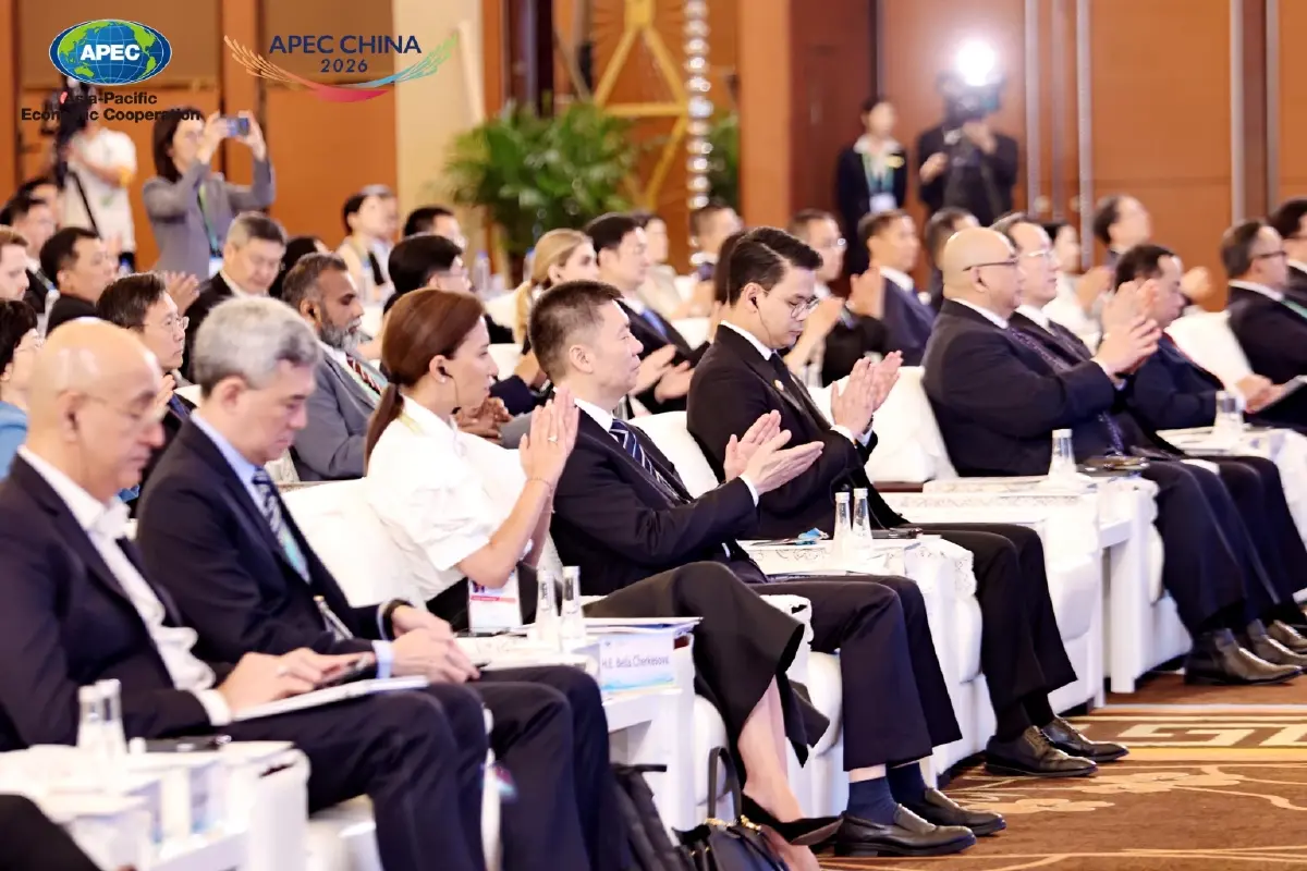 ‘ดีอี’ วางหมาก AI ดันไทยสู่ศูนย์กลางภูมิภาค ชู ‘ธรรมาภิบาล-โครงสร้างพื้นฐาน-คน’