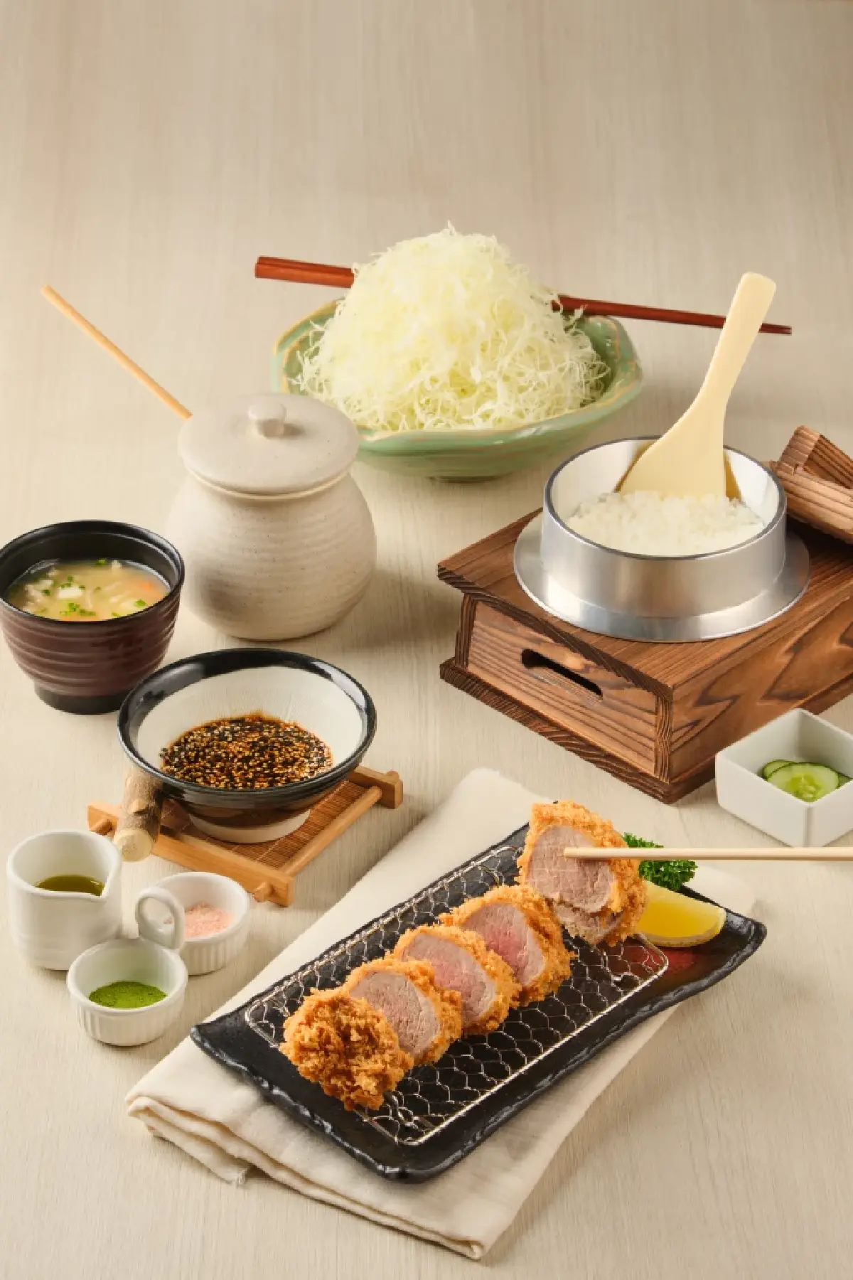 ‘ซาโบเตน’ ทวงบัลลังก์ร้านอาหารญี่ปุ่นทงคัตสึ  หลัง ‘คู่แข่ง’ เคาะประตูท้าชิงผู้นำตลาด