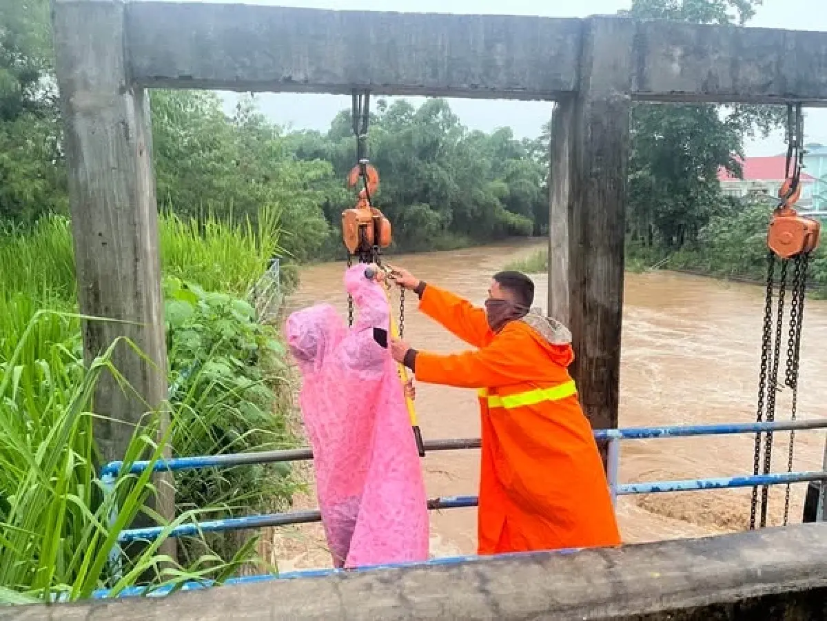 น้ำท่วม 4 อำเภอเชียงราย หลังฝนตกหนักน้ำป่าทะลัก เปิดประตูน้ำ 100%