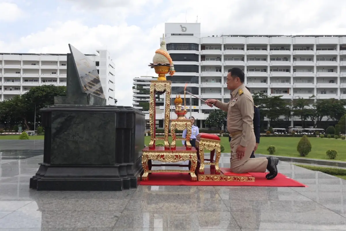 'นายกฯ' ตรวจเยี่ยม'กองทัพไทย'  รับทราบ แผนรับมือภัยคุกคามความมั่นคง