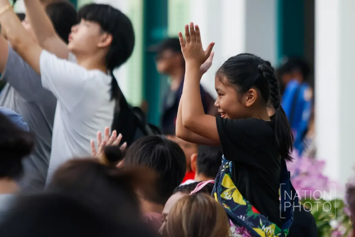 แฟนคลับทะลัก 'เนเน่ รอยัล' ระเบิดความสนุก งานสายน้ำแห่งชีวิต