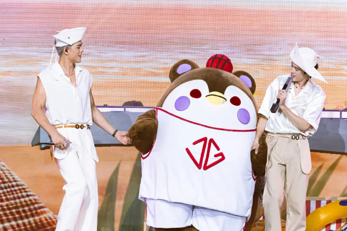 ‘จอส-กวิน’ จัดคอนเสิร์ตใหญ่ ติดเทรนด์โลกอันดับ 1 ใน ‘JOSS GAWIN HEAT & BEAT CONCERT’
