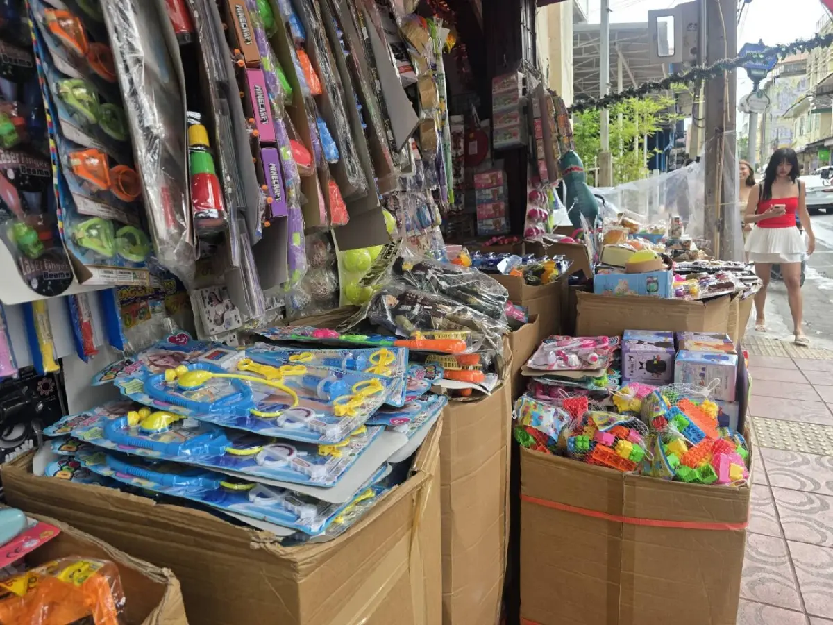 เที่ยวชมเสน่ห์ 'ย่านเมืองเก่า' จาก 'ทรงวาด' ถึง 'ตลาดน้อย'