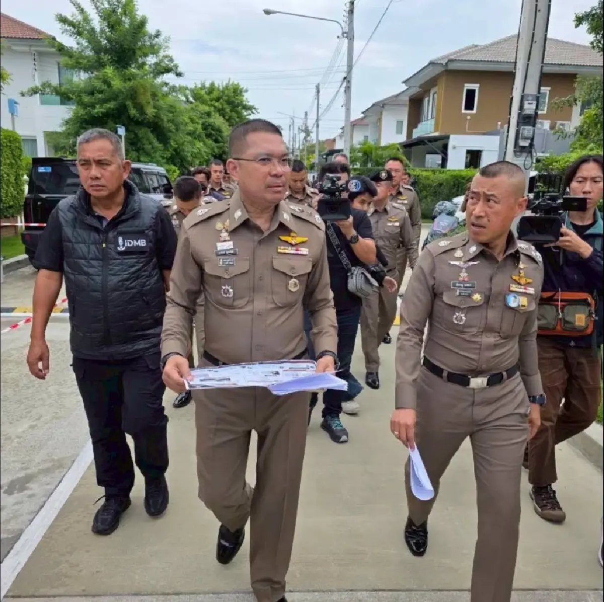 ตร. เปิดปฏิบัติการ "ถอดเกล็ดมังกร" รวบ จนท.รัฐ-รพ. รับจ้างแจ้งเกิด "คนไทยทิพย์"