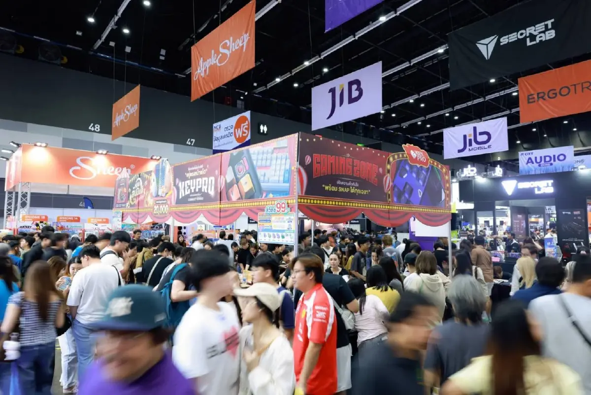 AI ดันยอดขายพุ่ง! บทสรุป 'คอมมาร์ต' กลางปีเม็ดเงินสะพัด 3,000 ล้านบาท