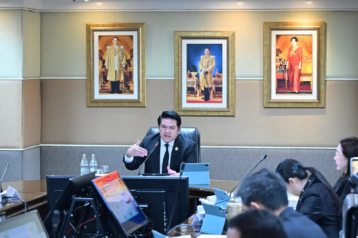 ‘สุรศักดิ์’ มอบ 7 นโยบายเชิงรุก ททท. ดัน ‘ไทยเที่ยวไทยพลัส’ และแจกส่วนลดค่าตั๋วบินในประเทศ