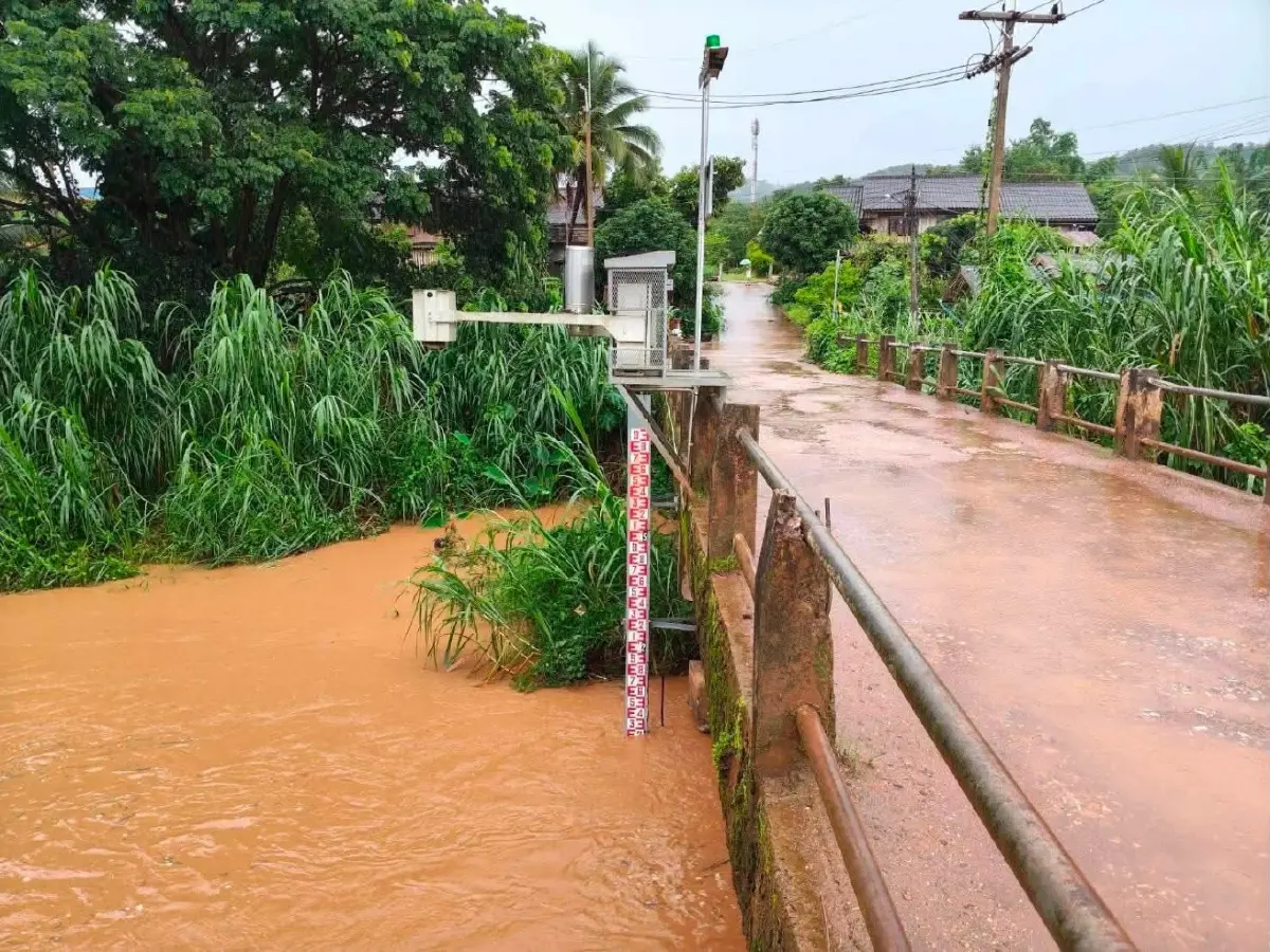 ฝนถล่มภาคเหนือ น้ำป่าทะลัก 6 จังหวัด ปภ. สั่งเฝ้าระวัง 24 ชั่วโมง