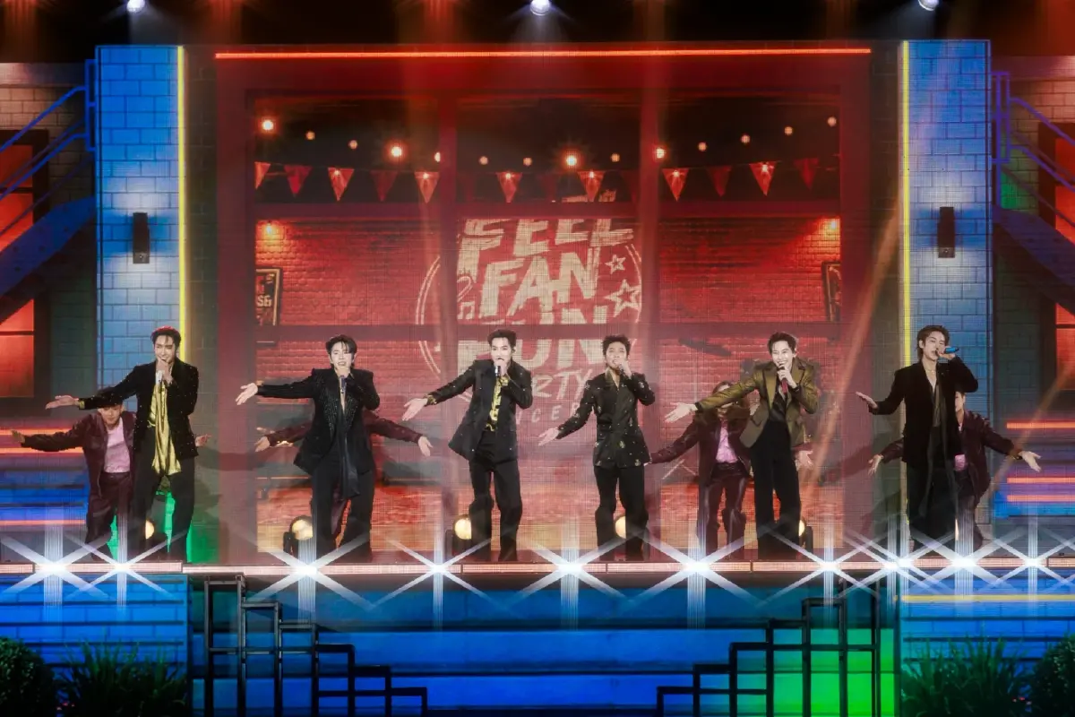 'เอิร์ท-มิกซ์-เฟิร์ส-ข้าวตัง-บุ๋น-เปรม' จัดโชว์ฟีลแฟนใน FEEL FAN FUN PARTY CONCERT