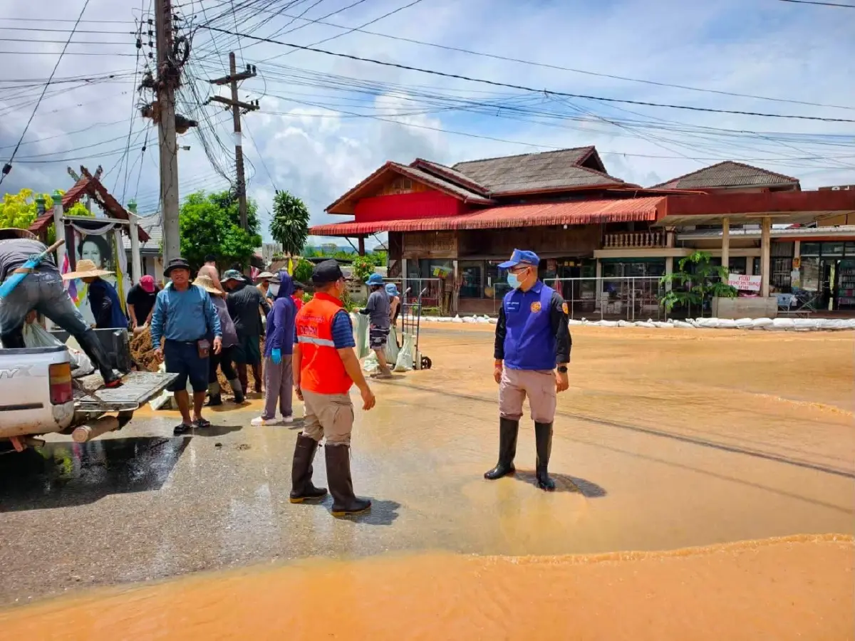 ฝนถล่มภาคเหนือ น้ำป่าทะลัก 6 จังหวัด ปภ. สั่งเฝ้าระวัง 24 ชั่วโมง
