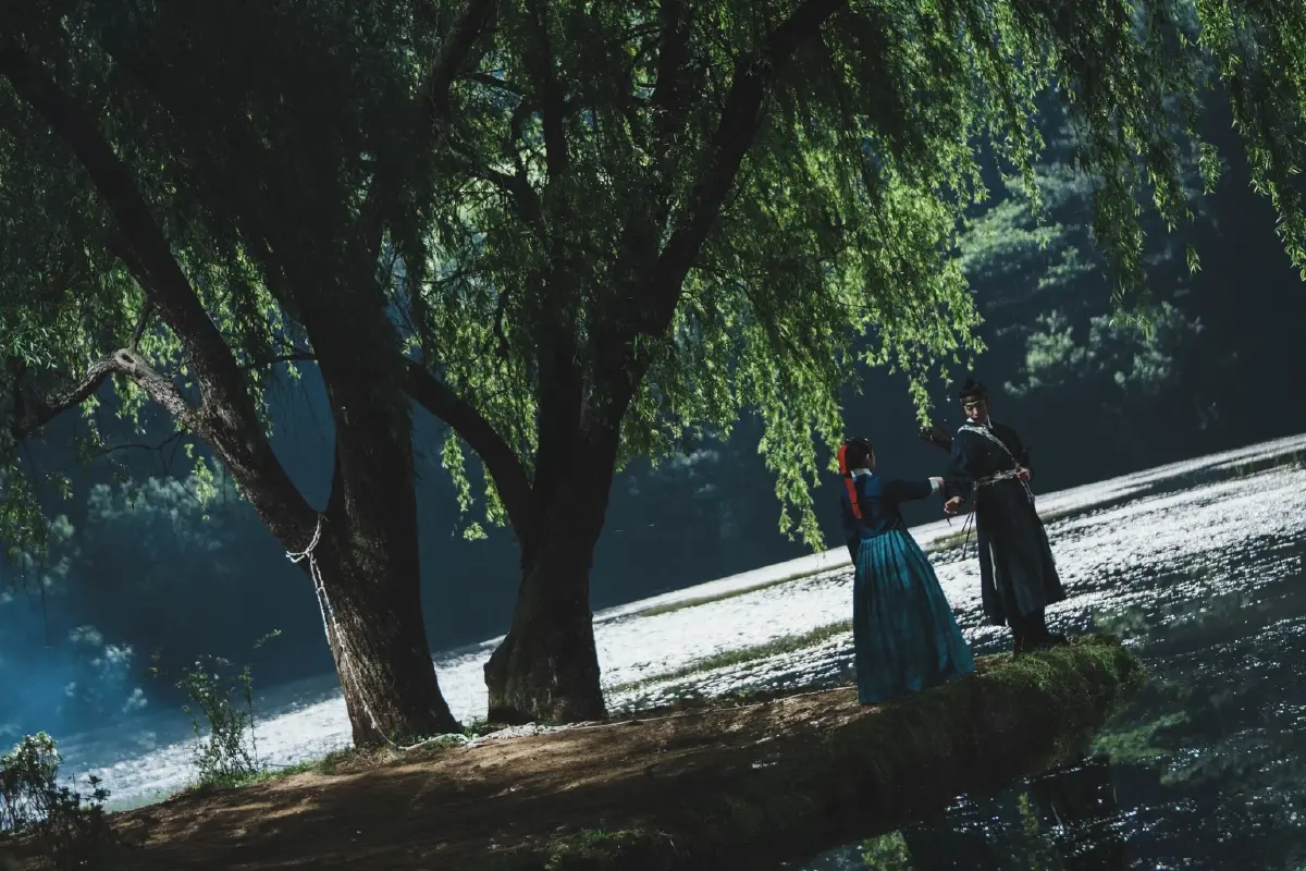 แกะปม บูรพาอาถรรพ์ (The Eastern Palace) ซีรีส์อันดับ 1 Netflix