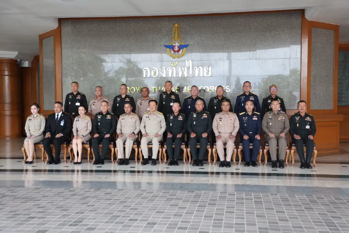 'นายกฯ' ตรวจเยี่ยม'กองทัพไทย'  รับทราบ แผนรับมือภัยคุกคามความมั่นคง