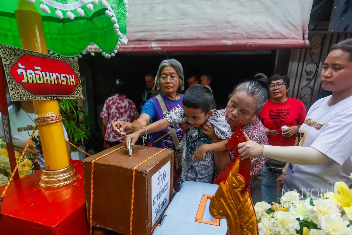 จัดใหญ่ แห่เทียนพรรษา 9 วัด ตลาดพลู สืบสานวัฒนธรรมวันเข้าพรรษา 2569