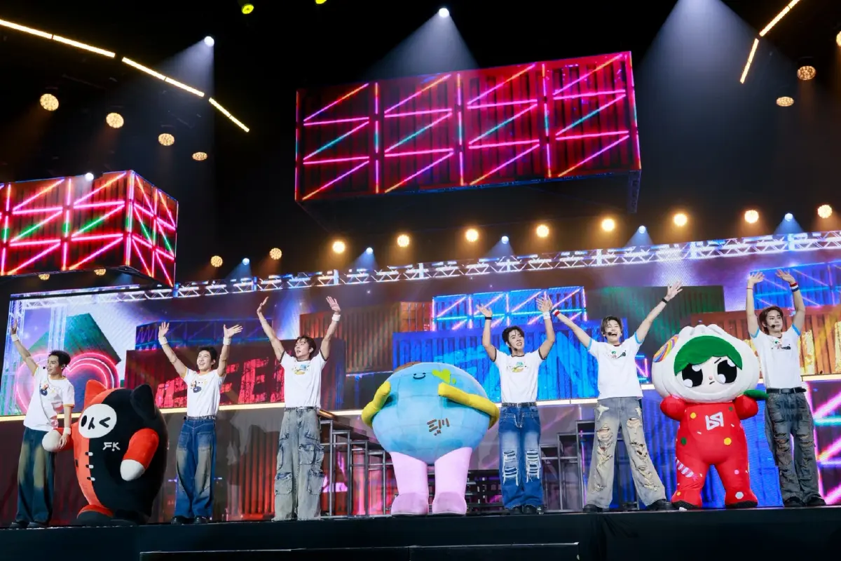 'เอิร์ท-มิกซ์-เฟิร์ส-ข้าวตัง-บุ๋น-เปรม' จัดโชว์ฟีลแฟนใน FEEL FAN FUN PARTY CONCERT
