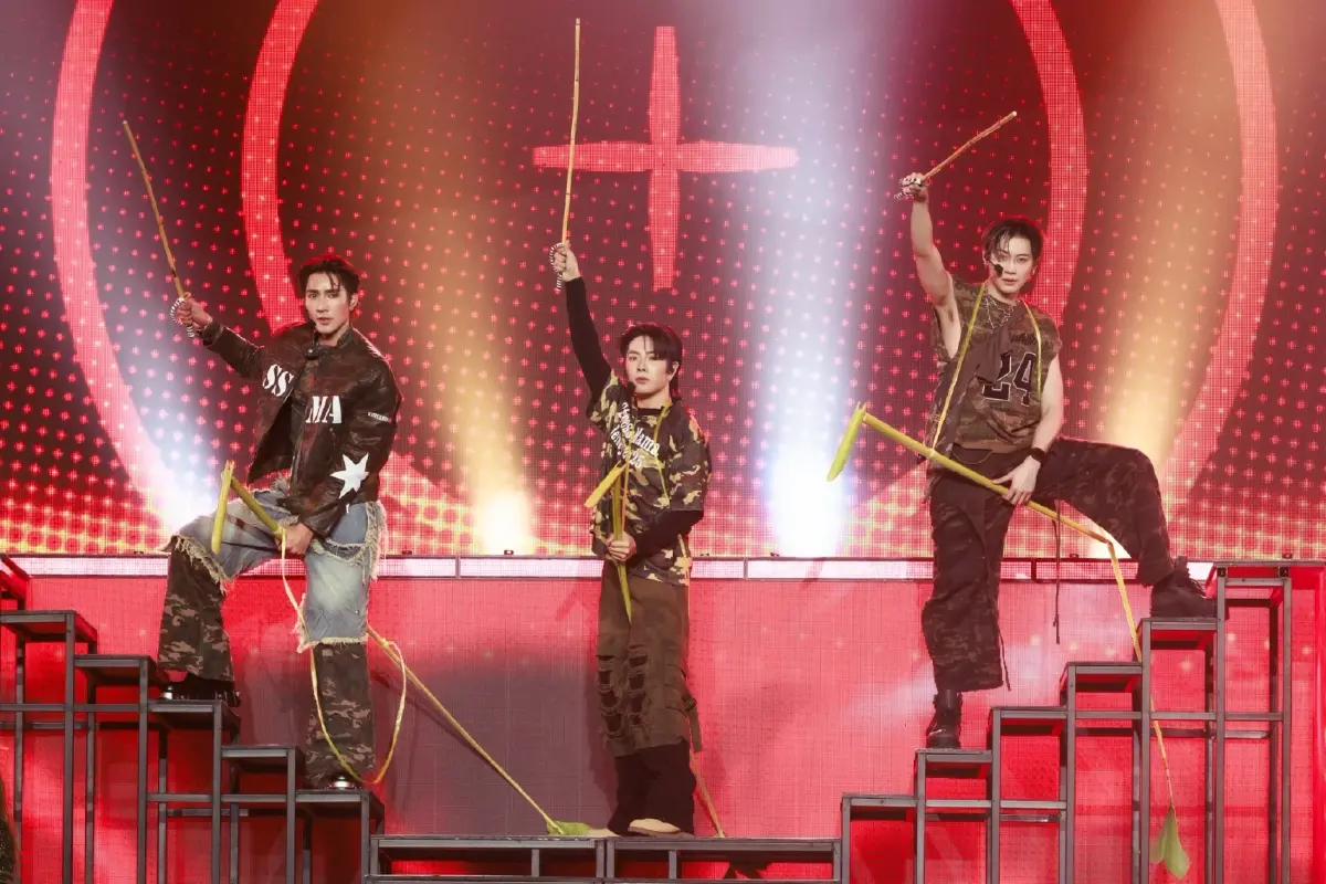 'เอิร์ท-มิกซ์-เฟิร์ส-ข้าวตัง-บุ๋น-เปรม' จัดโชว์ฟีลแฟนใน FEEL FAN FUN PARTY CONCERT