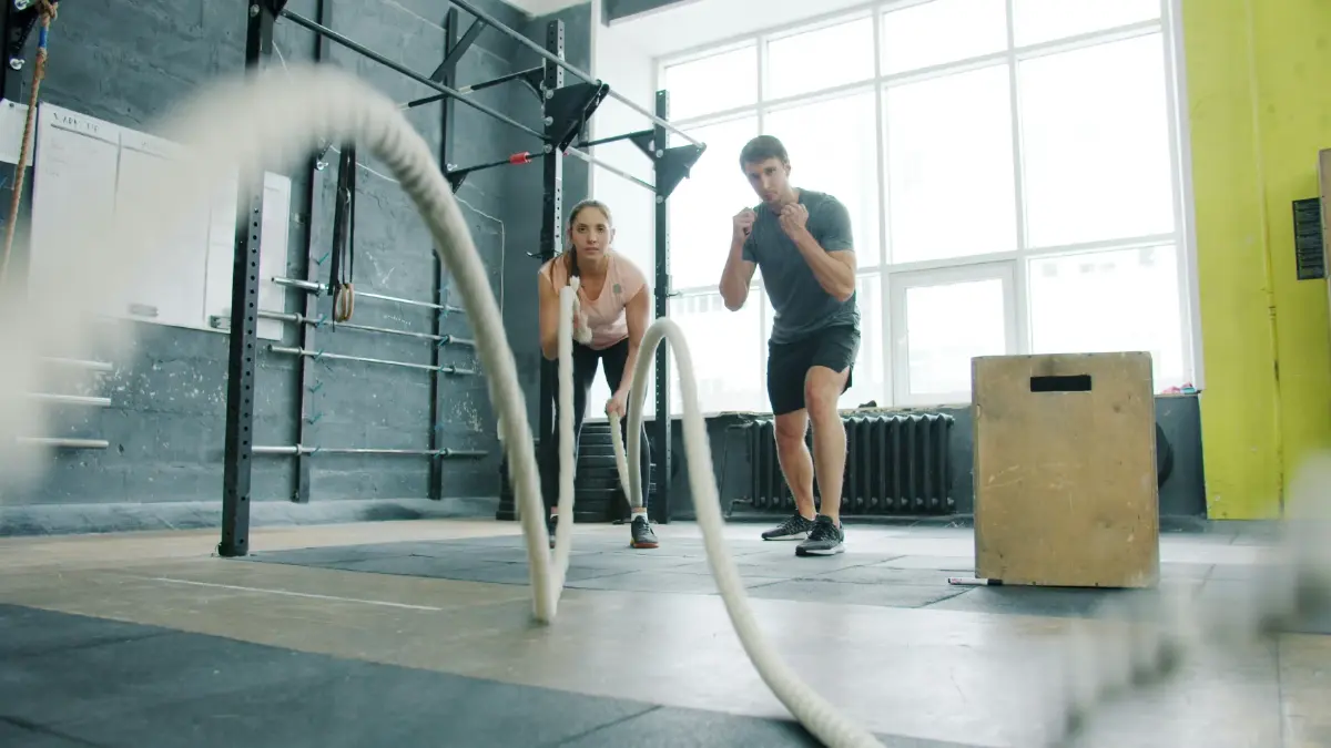 เตือนสาย HYROX, CrossFit, HIIT ออกกำลังกายหนักเกิน เสี่ยงกล้ามเนื้อสลาย