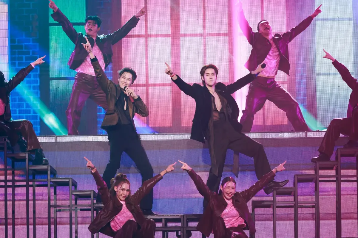 'เอิร์ท-มิกซ์-เฟิร์ส-ข้าวตัง-บุ๋น-เปรม' จัดโชว์ฟีลแฟนใน FEEL FAN FUN PARTY CONCERT