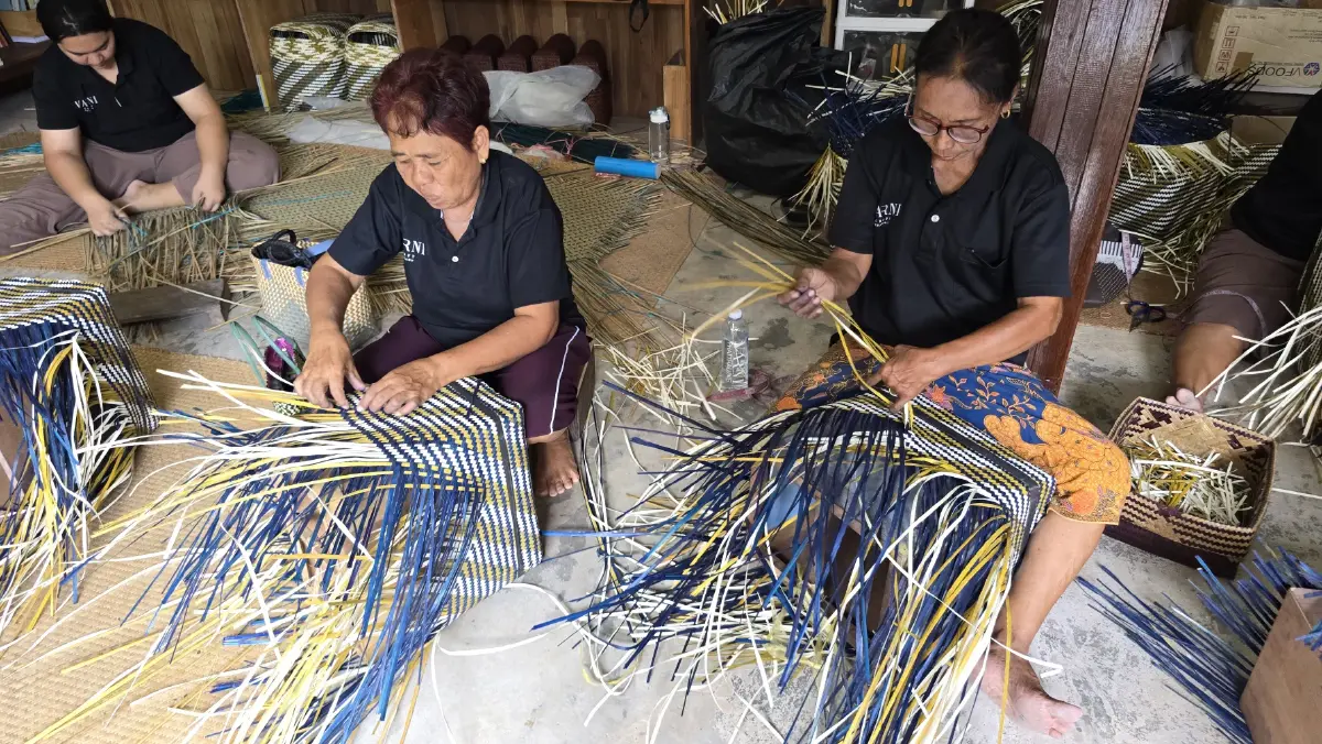 สืบสานงาน ‘กระจูด’ จากวัชพืชสู่ 'แบรนด์คราฟต์' รักษ์โลกระดับสากล