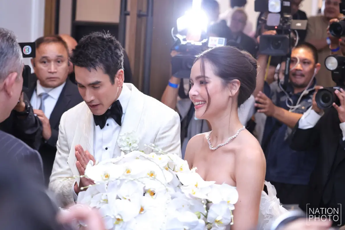 หวานชื่น "ณเดชน์-ญาญ่า" ควงคู่ฉลองวิวาห์ที่กรุงเทพฯ แฟนคลับร่วมยินดีแน่น
