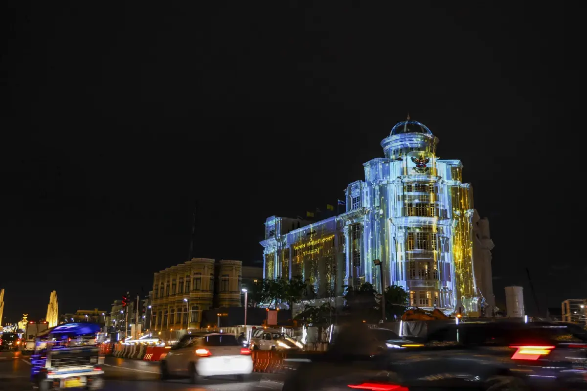 Plan B ชวนประชาชนชาวไทยชมการแสดง Immersive Art ชุด 'สืบสาน รักษา ต่อยอด สู่แสงแห่งอนาคต'