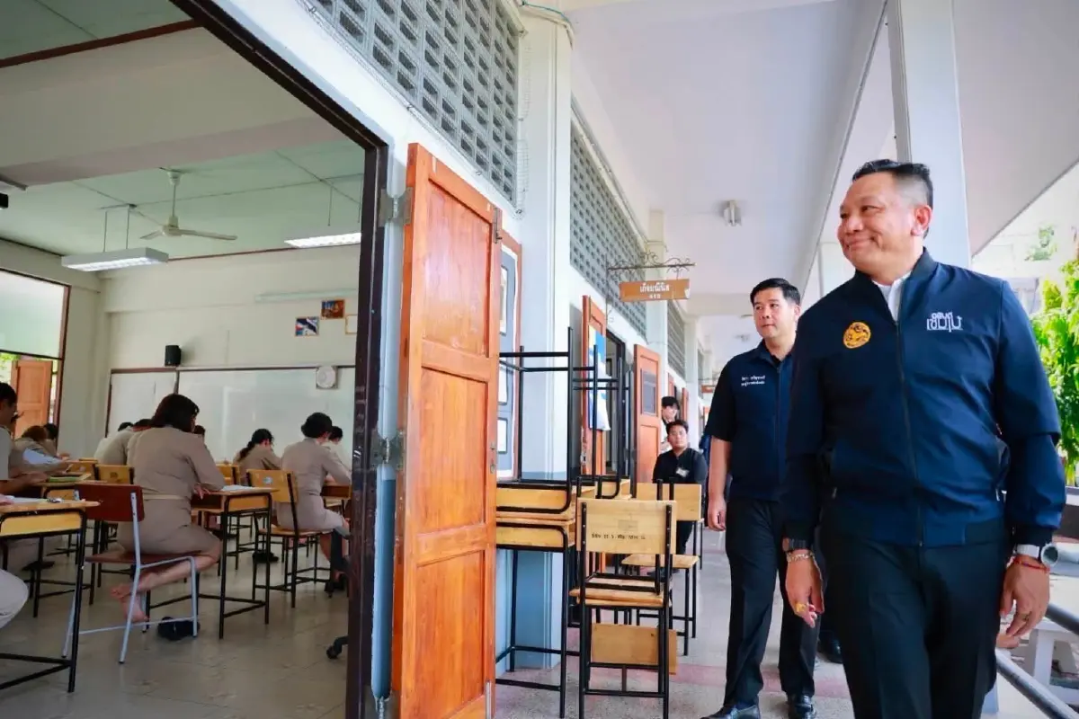 'รองเซมเบ้' ลงพื้นที่สนามสอบท้องถิ่น สั่งคุมเข้มทุจริต เตือนแอบอ้างรับฝาก