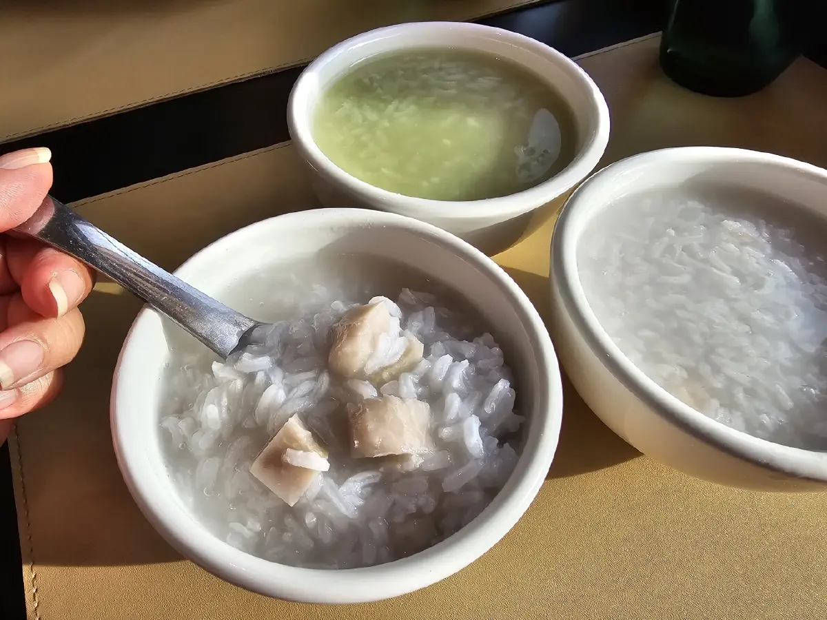 ‘ข้าวต้มฟรี’ ที่ ‘ร้านไท่ฟง ข้าวต้มเหลา’ ซอยบางนา-ตราด 23