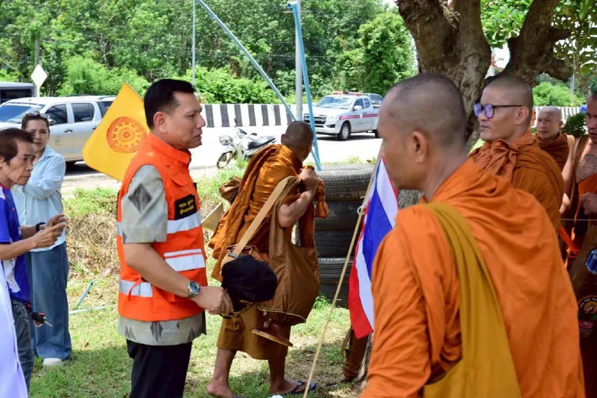 อุบัติเหตุ กระบะชนพระธุดงค์ มรณภาพแล้ว 8 รูป รพ.มุกดาหาร ขอรับบริจาคเลือดจำนวนมาก