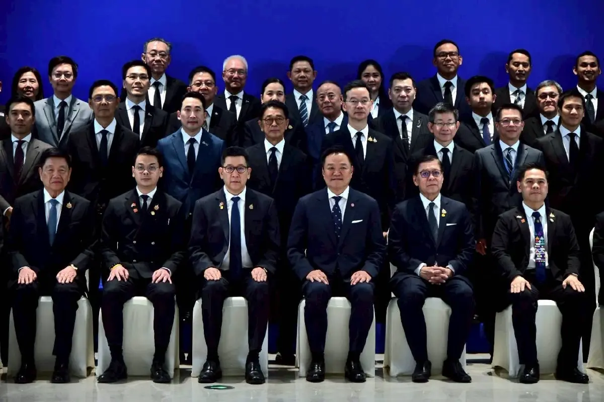 เปิดชื่อ 11 เจ้าสัว-CEO ร่วมโต๊ะอาหารนายกฯอนุทินที่เฉิงตู  แลกเปลี่ยนแนวคิดธุรกิจ - การลงทุน