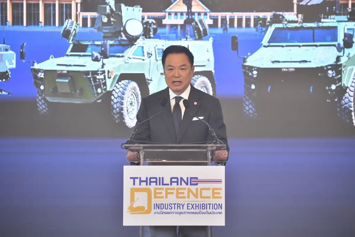 'นายกฯอนุทิน'นั่งรถเกราะ เปิดงานอุตสาหกรรมป้องกันประเทศ พึ่งพาตนเอง