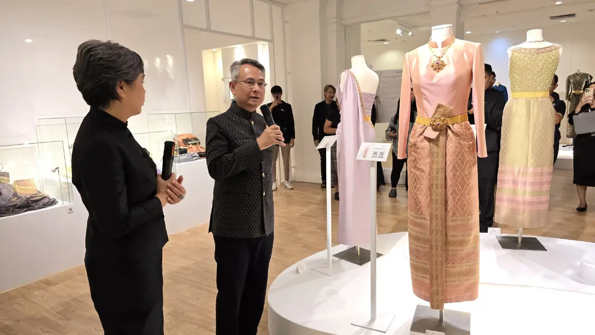 เปิด ‘หอสุพรรณ-พัสตร์’ จัดนิทรรศการ ‘ชุดไทยพระราชนิยม’ ต่อยอด ‘de en Majesté’ กรุงปารีส