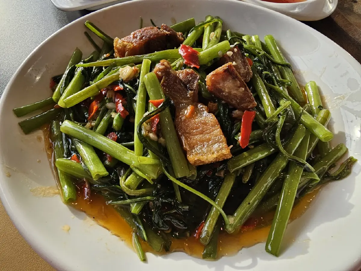 ‘ข้าวต้มฟรี’ ที่ ‘ร้านไท่ฟง ข้าวต้มเหลา’ ซอยบางนา-ตราด 23