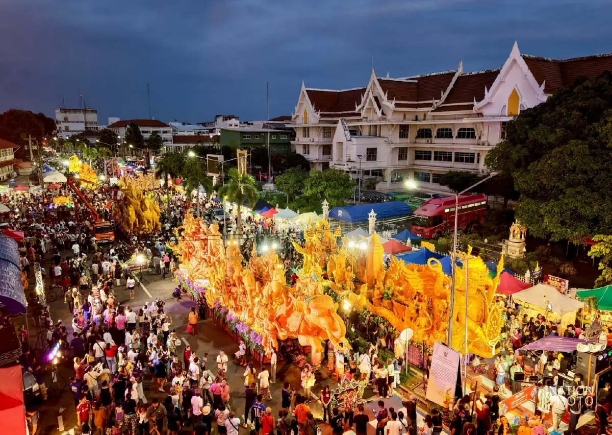 ตระการตา รวมภาพ วันโฮมเทียน อุบลราชธานี 2569 มหาศรัทธาแกะสลักระดับโลก