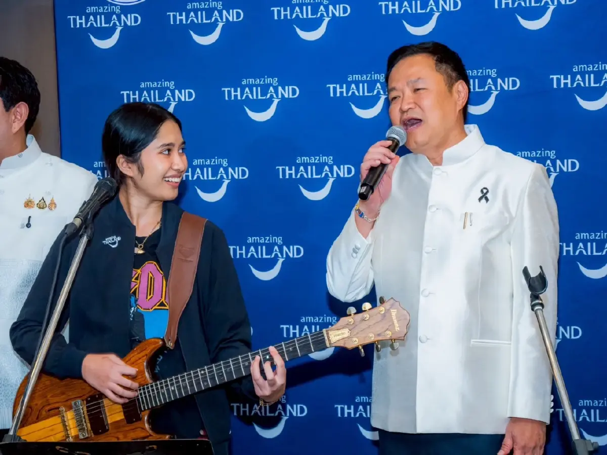 ‘อนุทิน’ เปิดทำเนียบฯ ต้อนรับ ‘เนเน่ รอยัล’ โชว์ร้องเล่นสด หูเคลือบทอง รัฐบาลพร้อมหนุนค่าใช้จ่ายแข่งเวที AGT