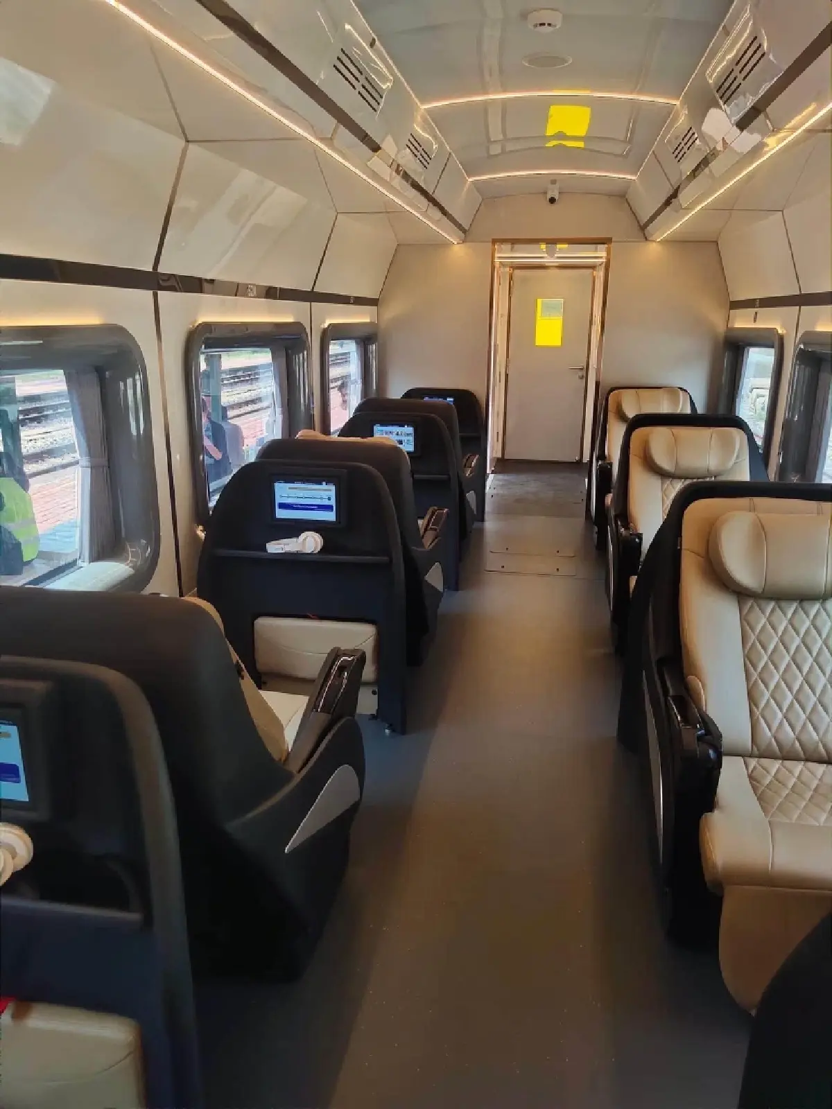 ‘รถไฟไทยทำ’ เสิร์ฟความสบาย-ลักชัวรี   ด้วยฝีมือและวัสดุ-อุตฯ ภายในประเทศ