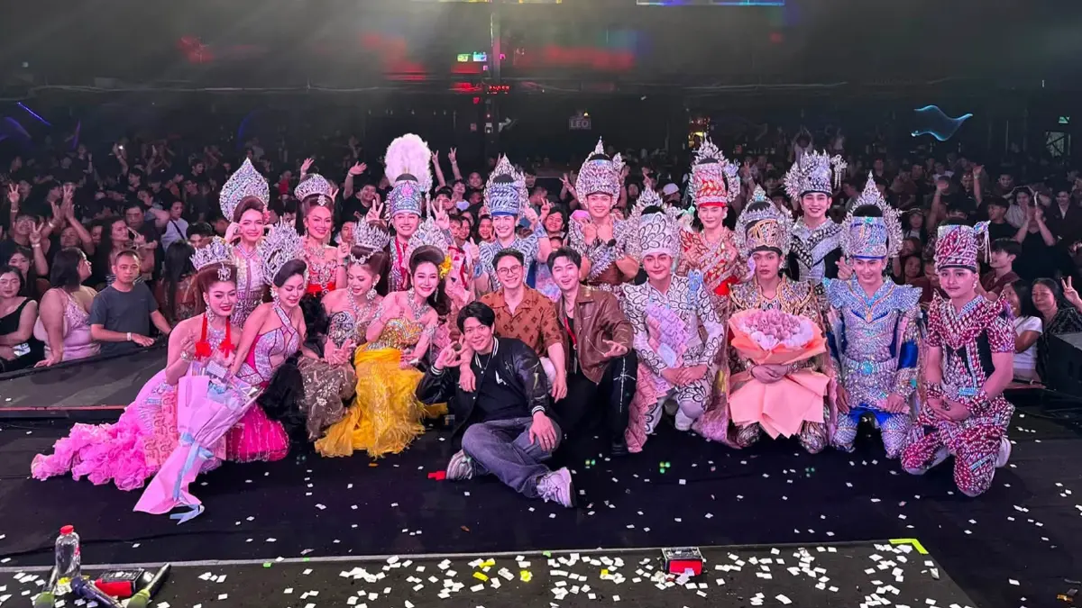 ‘โฟล์คพระนคร รัชดา’ ศูนย์รวมความม่วนของคนอีสาน ชม ‘หมอลำ’ ใจกลางกรุงเทพมหานคร