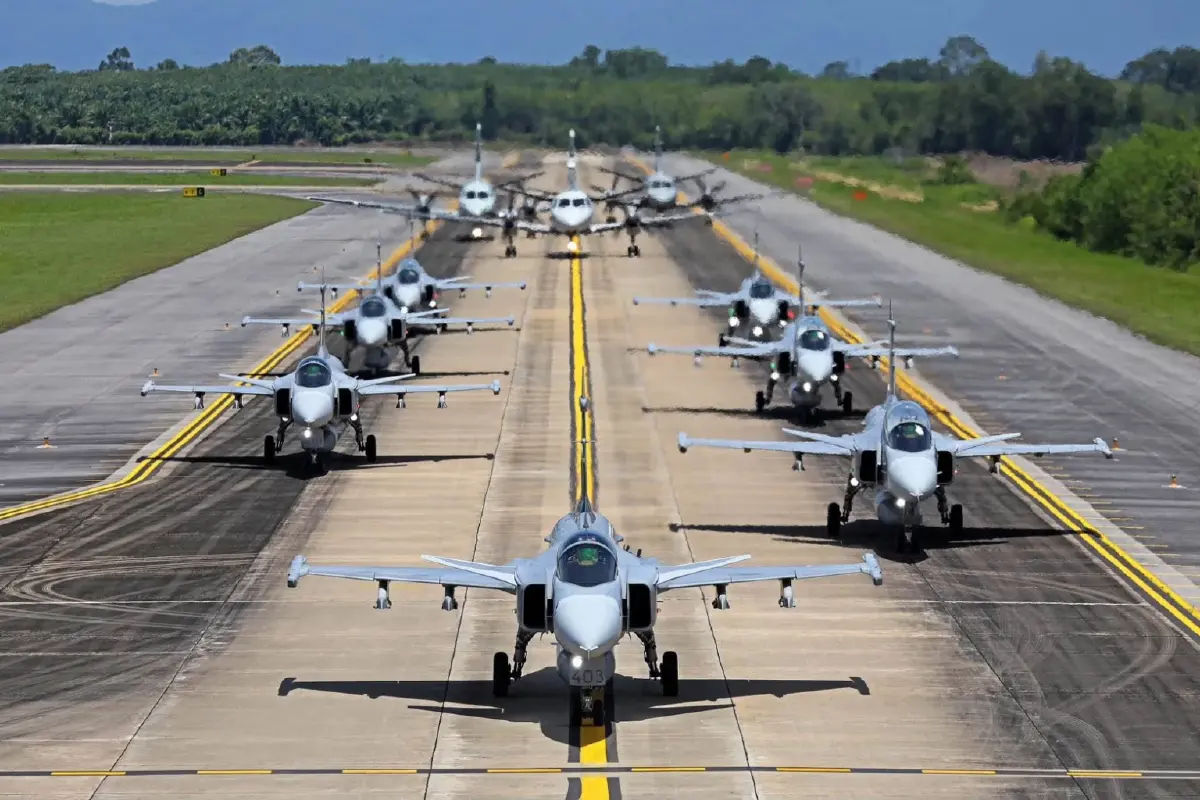 ทอ.จัดใหญ่ 15 ปี 'Gripen-Saab 340' แสนยานุภาพ 'คชสารยาตรา' สู้ศึกกัมพูชา