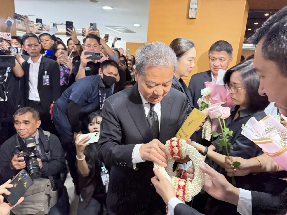 บอร์ดกสทช.ล่ม 3 กรรมการวอล์กเอาต์ หลัง ‘สรณ’ นั่งหัวโต๊ะย้ำยังปฏิบัติหน้าที่
