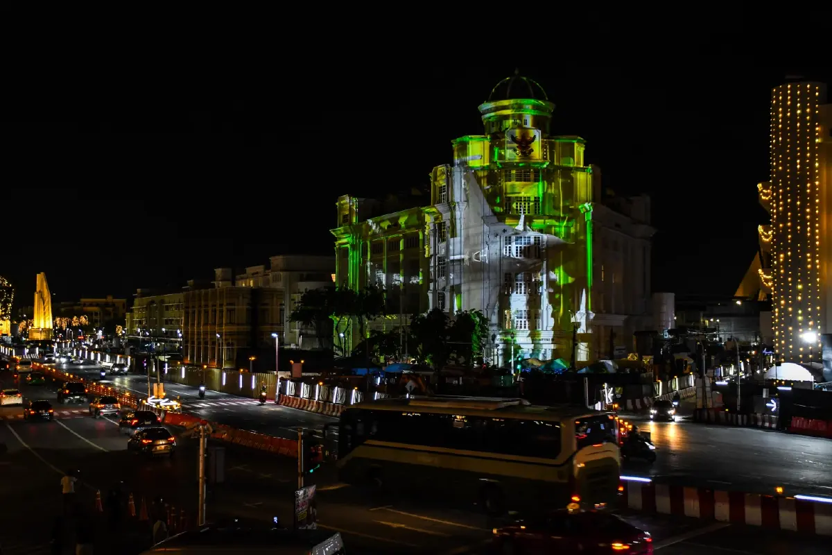 Plan B ชวนประชาชนชาวไทยชมการแสดง Immersive Art ชุด 'สืบสาน รักษา ต่อยอด สู่แสงแห่งอนาคต'