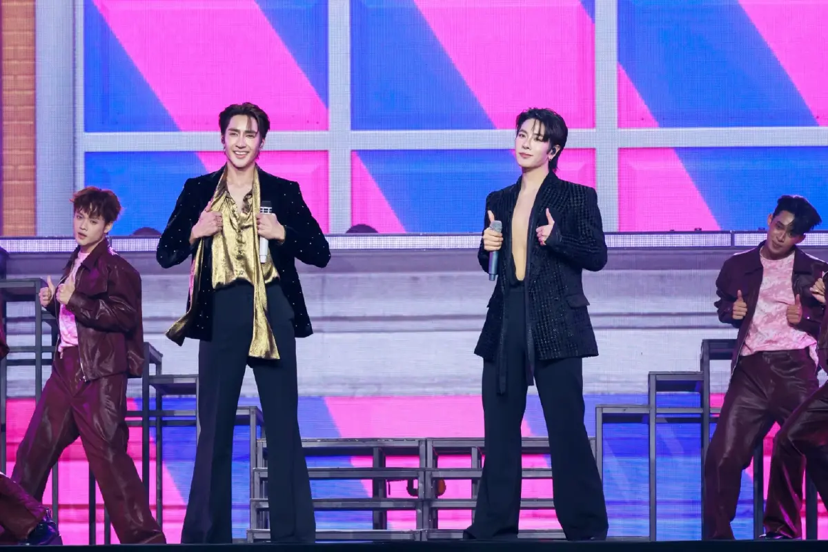 'เอิร์ท-มิกซ์-เฟิร์ส-ข้าวตัง-บุ๋น-เปรม' จัดโชว์ฟีลแฟนใน FEEL FAN FUN PARTY CONCERT