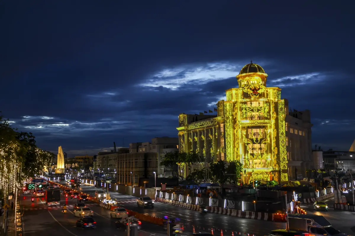 Plan B ชวนประชาชนชาวไทยชมการแสดง Immersive Art ชุด 'สืบสาน รักษา ต่อยอด สู่แสงแห่งอนาคต'